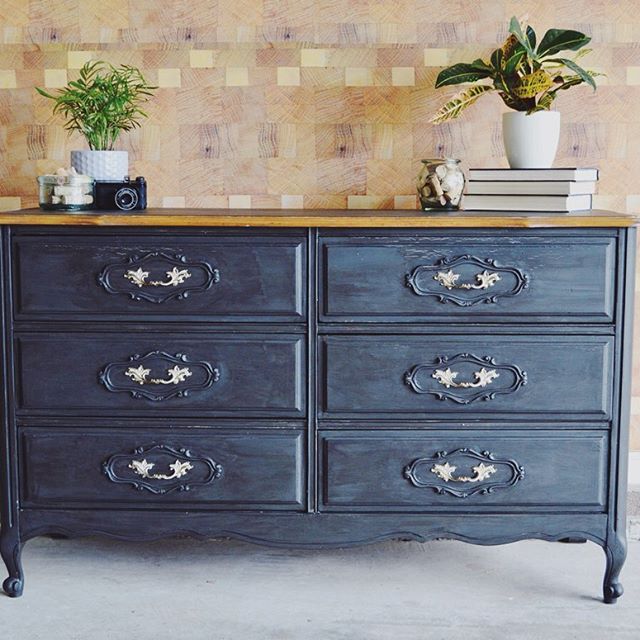 Antique dresser painted in black chalk paint, distressed and sealed with  cl…  Distressed furniture painting, Black chalk paint furniture, Painted  bedroom furniture